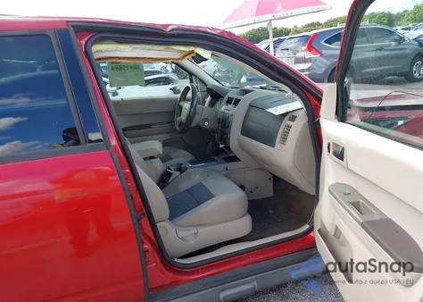 2008 Ford Escape Xlt z USA, uszkodzony, nr VIN 1FMCU03Z58KB01199